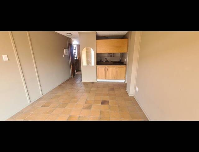 1 BEDROOM APARTMENT FOR SALE IN WONDERBOOM SOUTH
